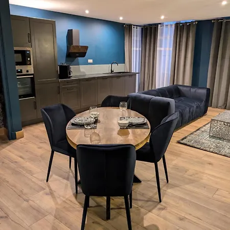 Апартаменты Bliss Loveroom Лангр